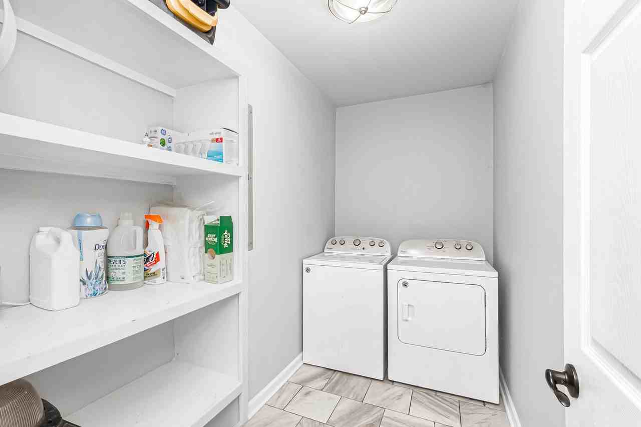 760 Avenue B - Photo 5 of 15