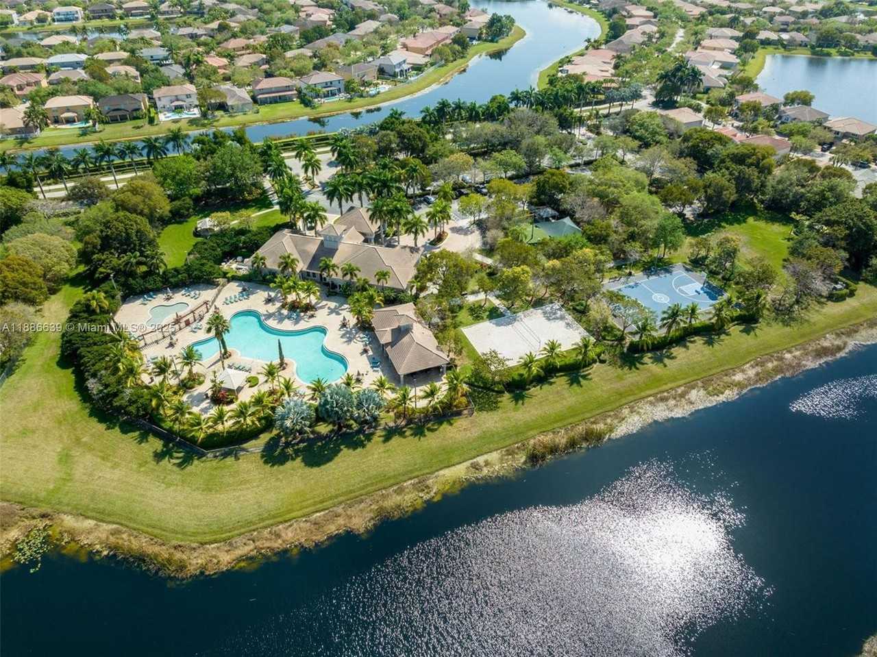 19282 Seneca Avenue #0