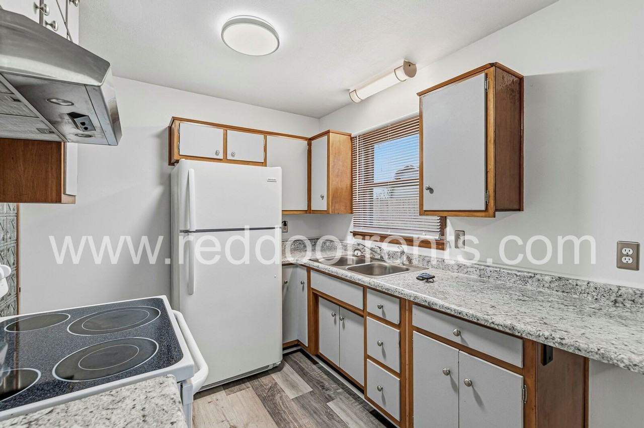 1839 Fowler Street - Photo 2 of 21