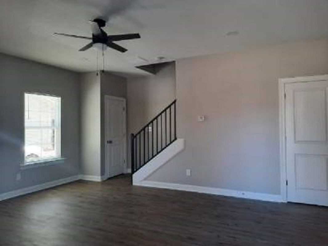 4927 William Arnold Road ##103 - Photo 3 of 13