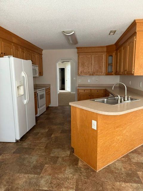 2980 Kaempfer Cir - Photo 2 of 12