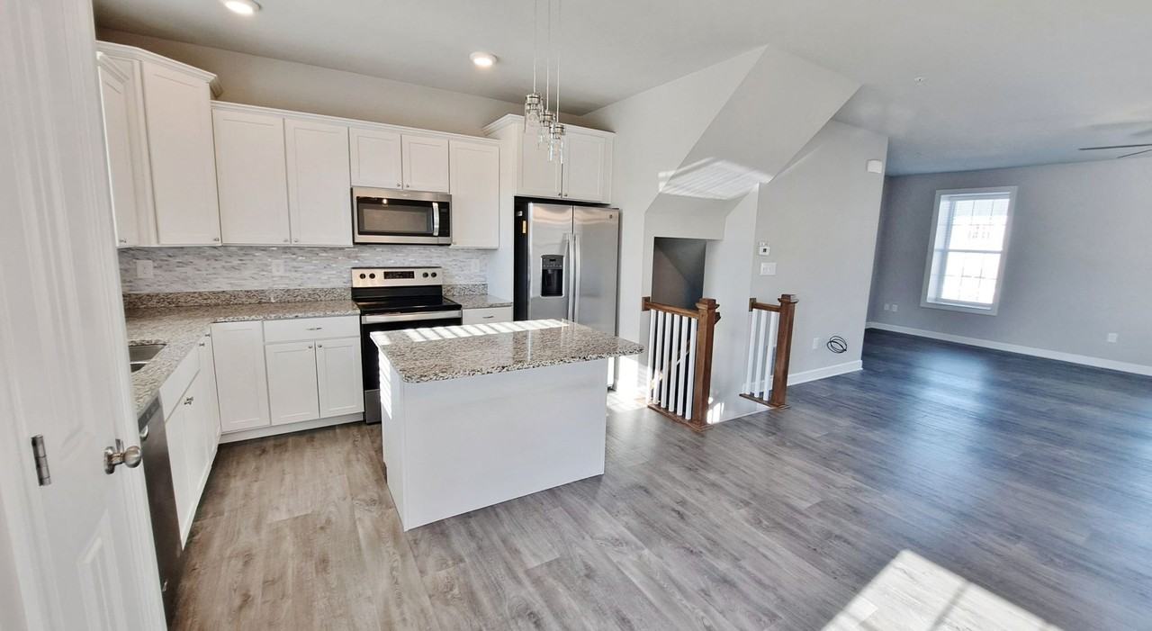 66 Coop Ln - Photo 7 of 50