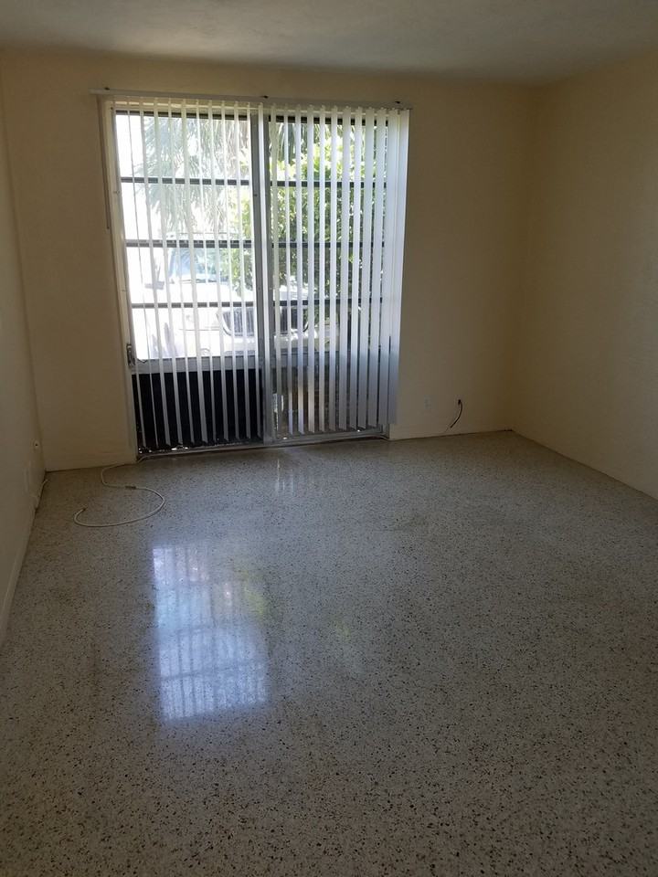 The Milano Manor Apartments - Photo 6 of 25