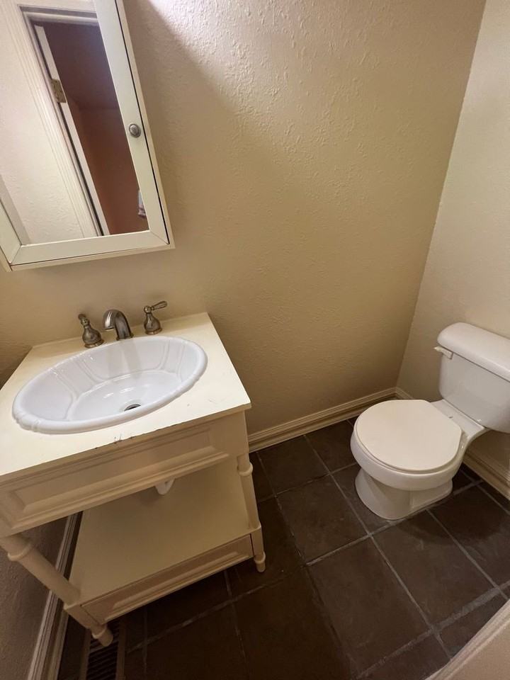 1202 North 28th Street - Photo 3 of 11