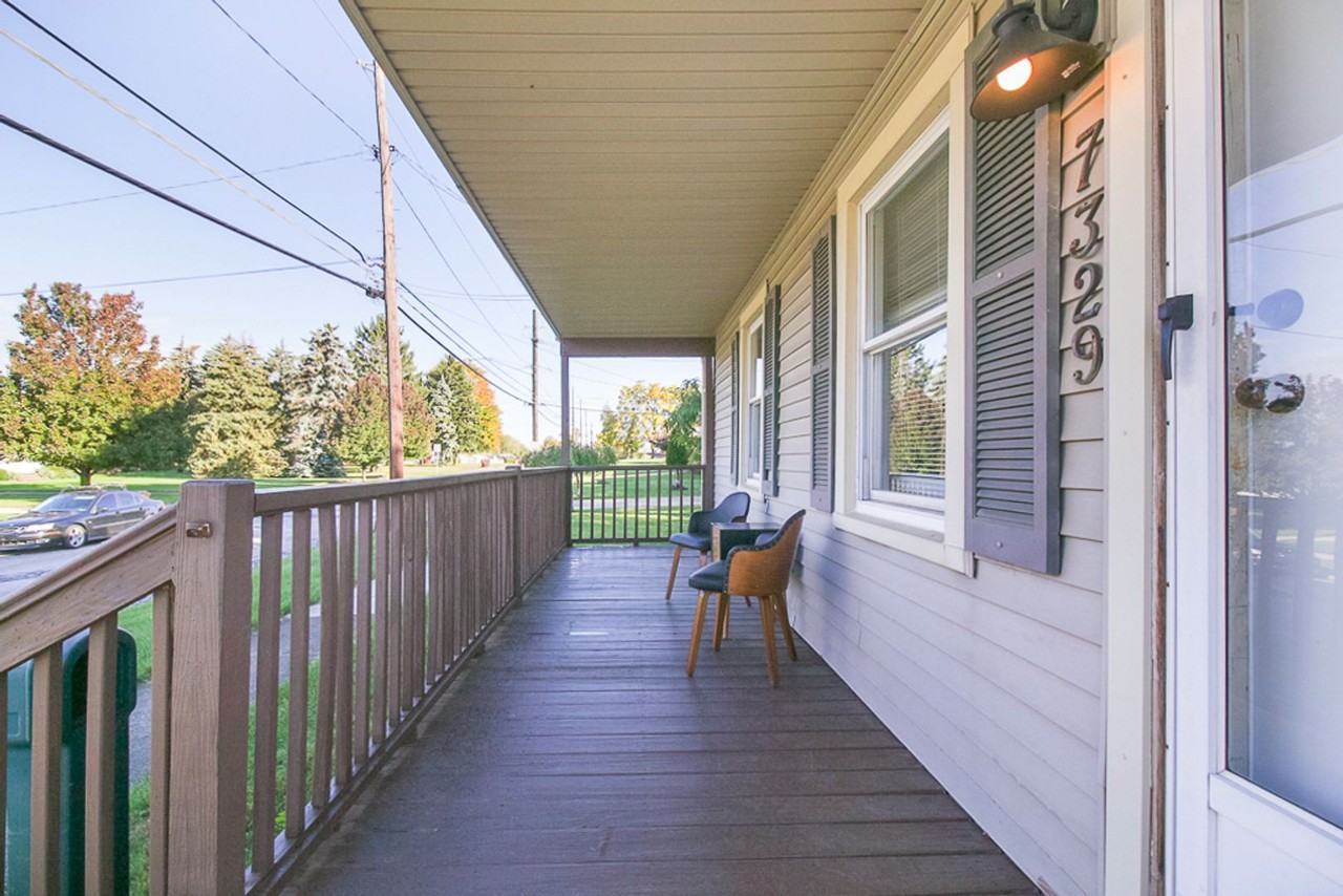 7329 Ward Rd - Photo 7 of 45