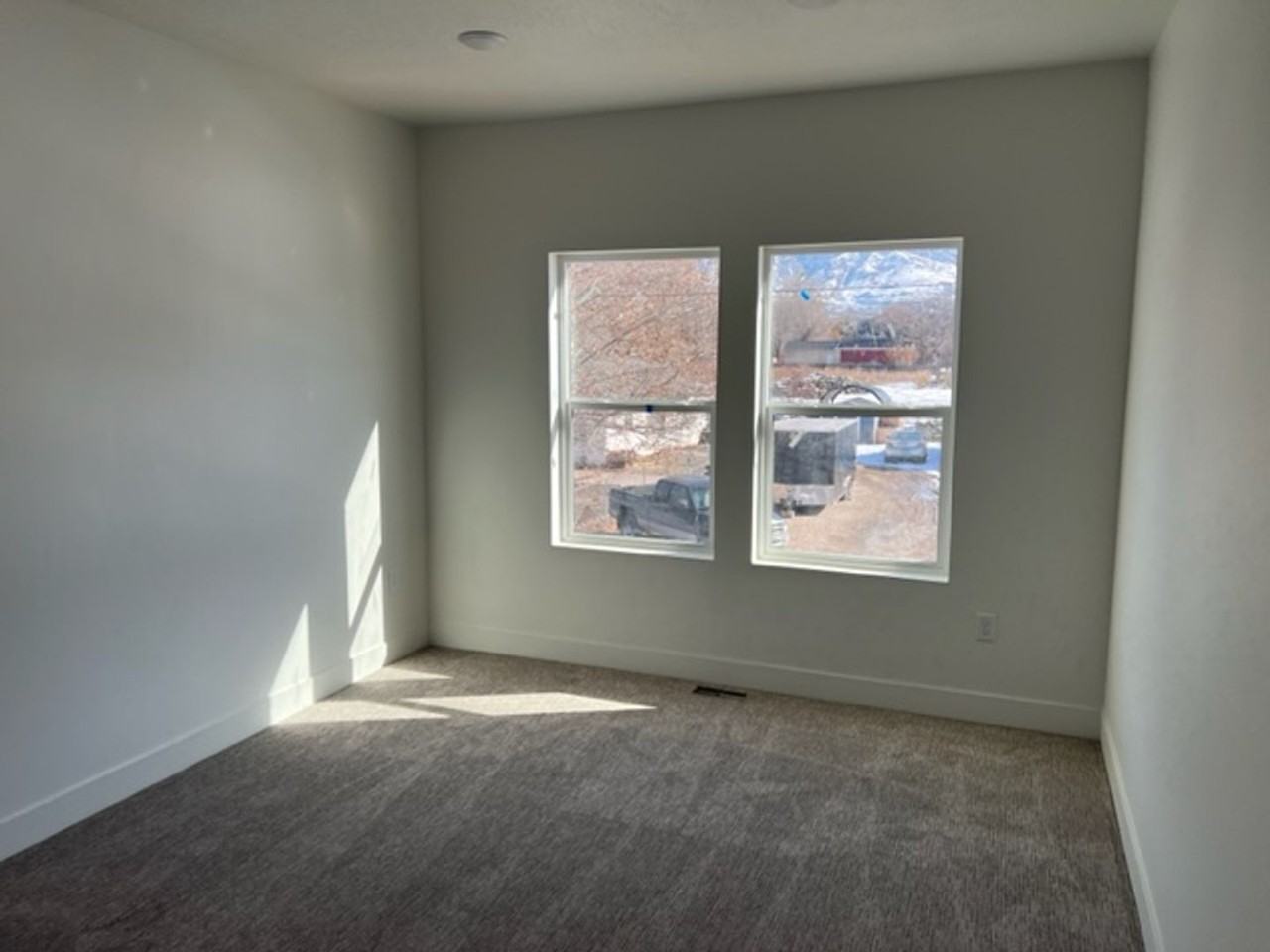 861 S 220 E - Photo 6 of 14