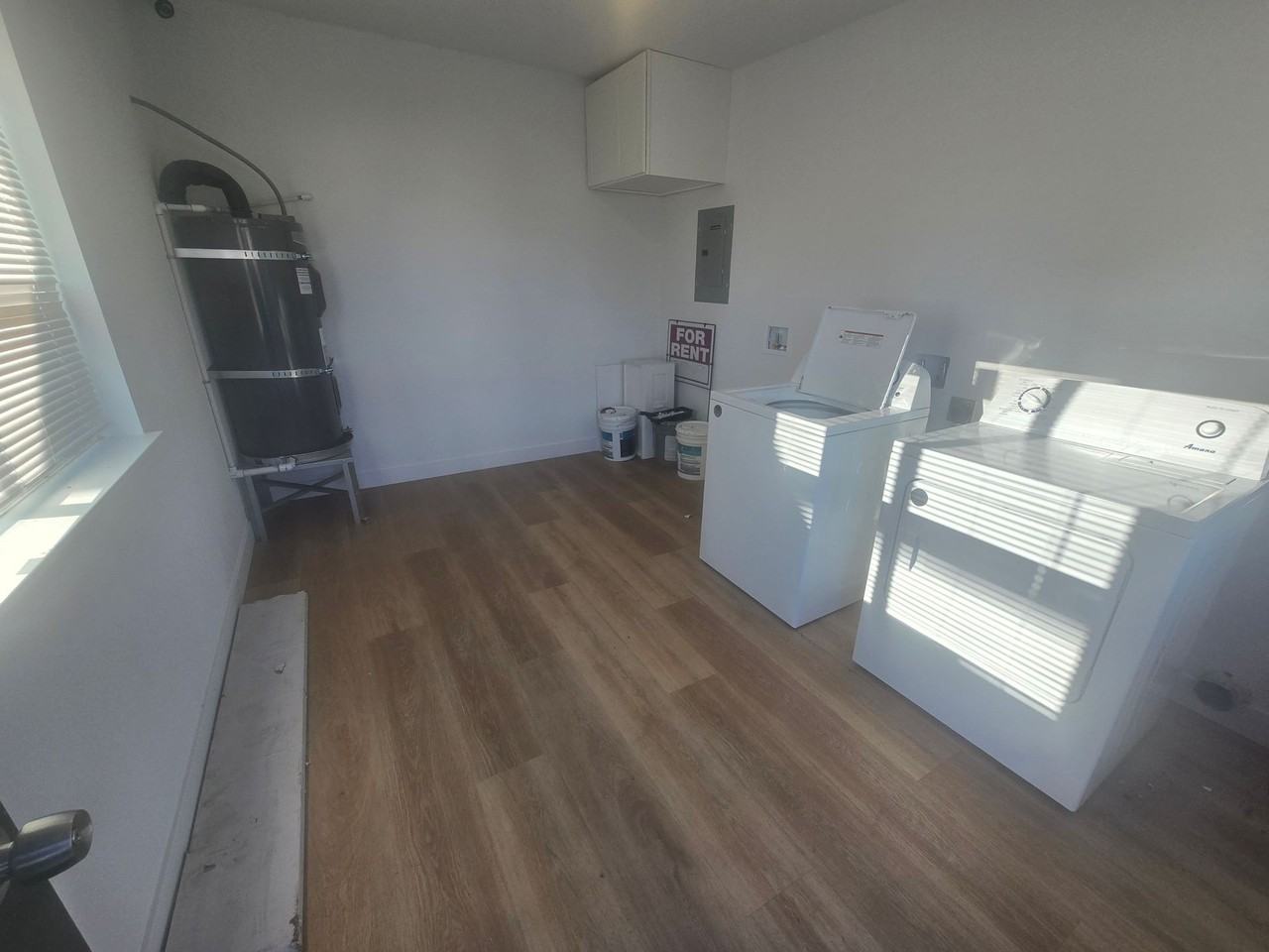 1407 W Marina Dr #2 - Photo 3 of 9