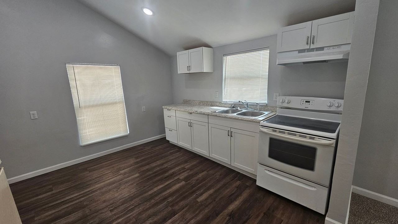 709 Wichita Ave - Photo 4 of 6