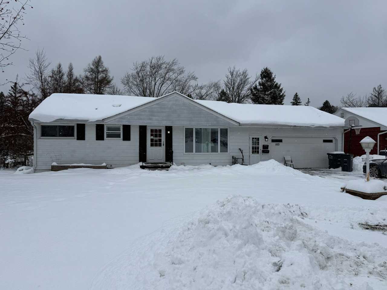 103 East Niagara Street