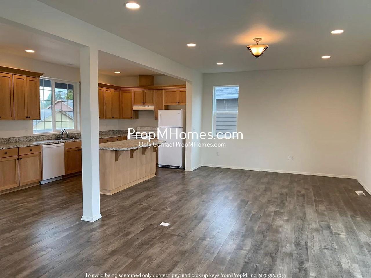 162 Northeast American Drive - Photo 3 of 9