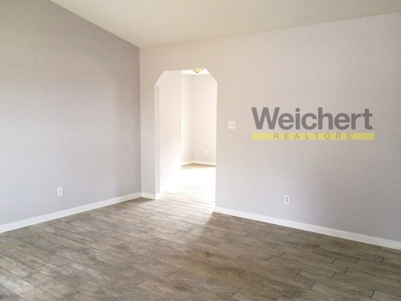 1814 Reynolds Road - Photo 4 of 13