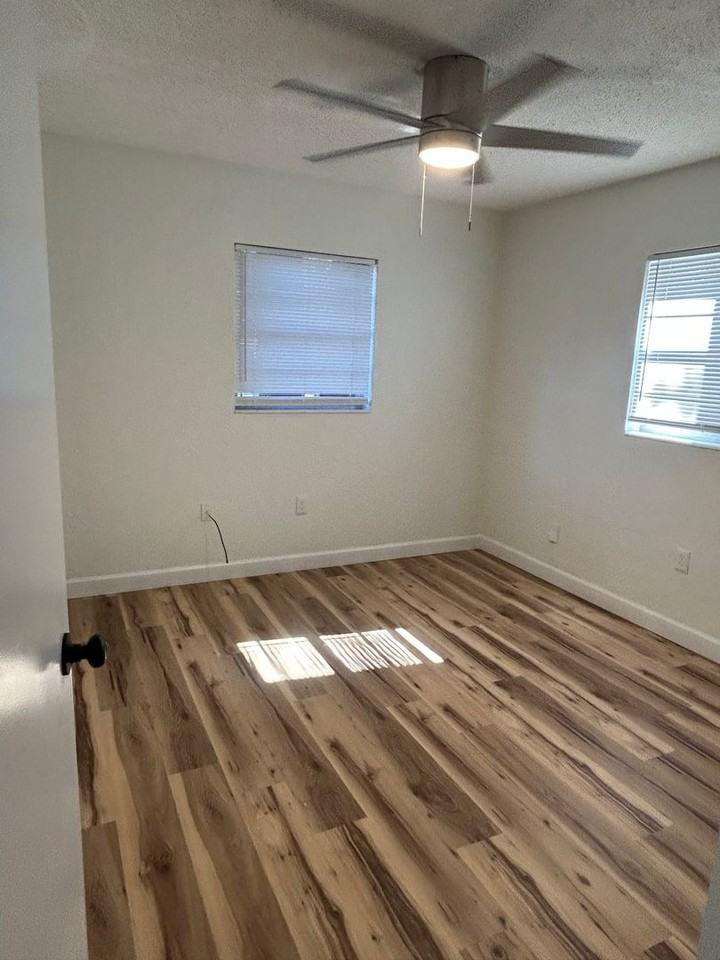 1809 Northeast 31st Avenue - Photo 5 of 11