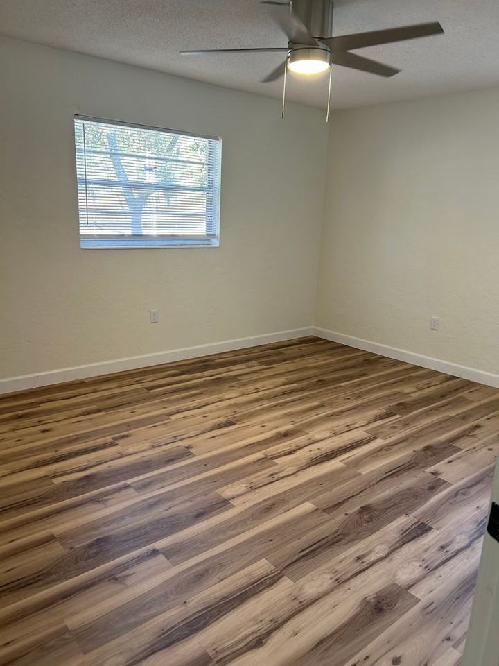 1809 Northeast 31st Avenue - Photo 6 of 11