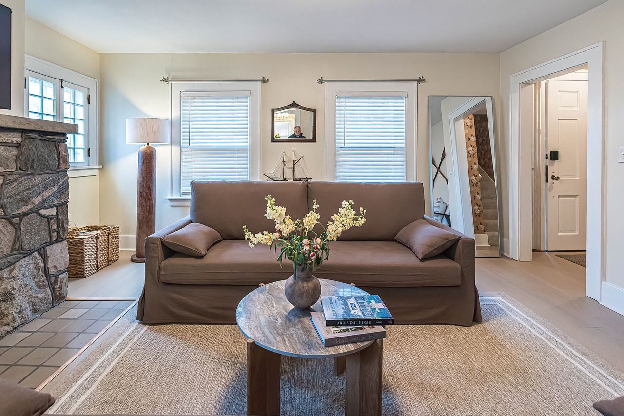 126 W 38th St - Photo 5 of 50