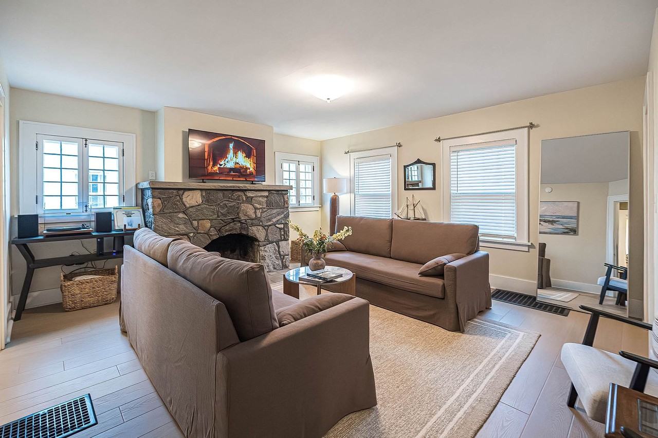 126 W 38th St - Photo 6 of 50