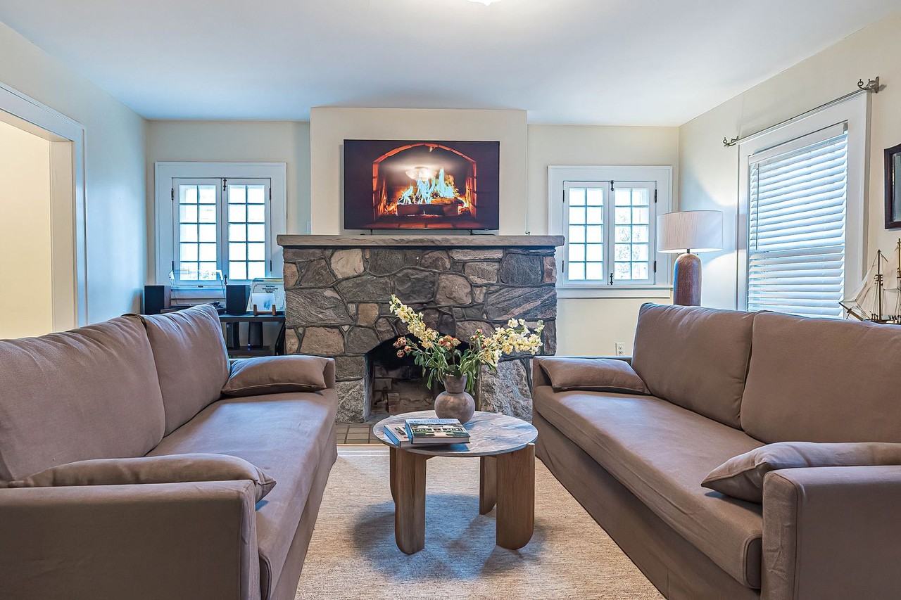 126 W 38th St - Photo 7 of 50