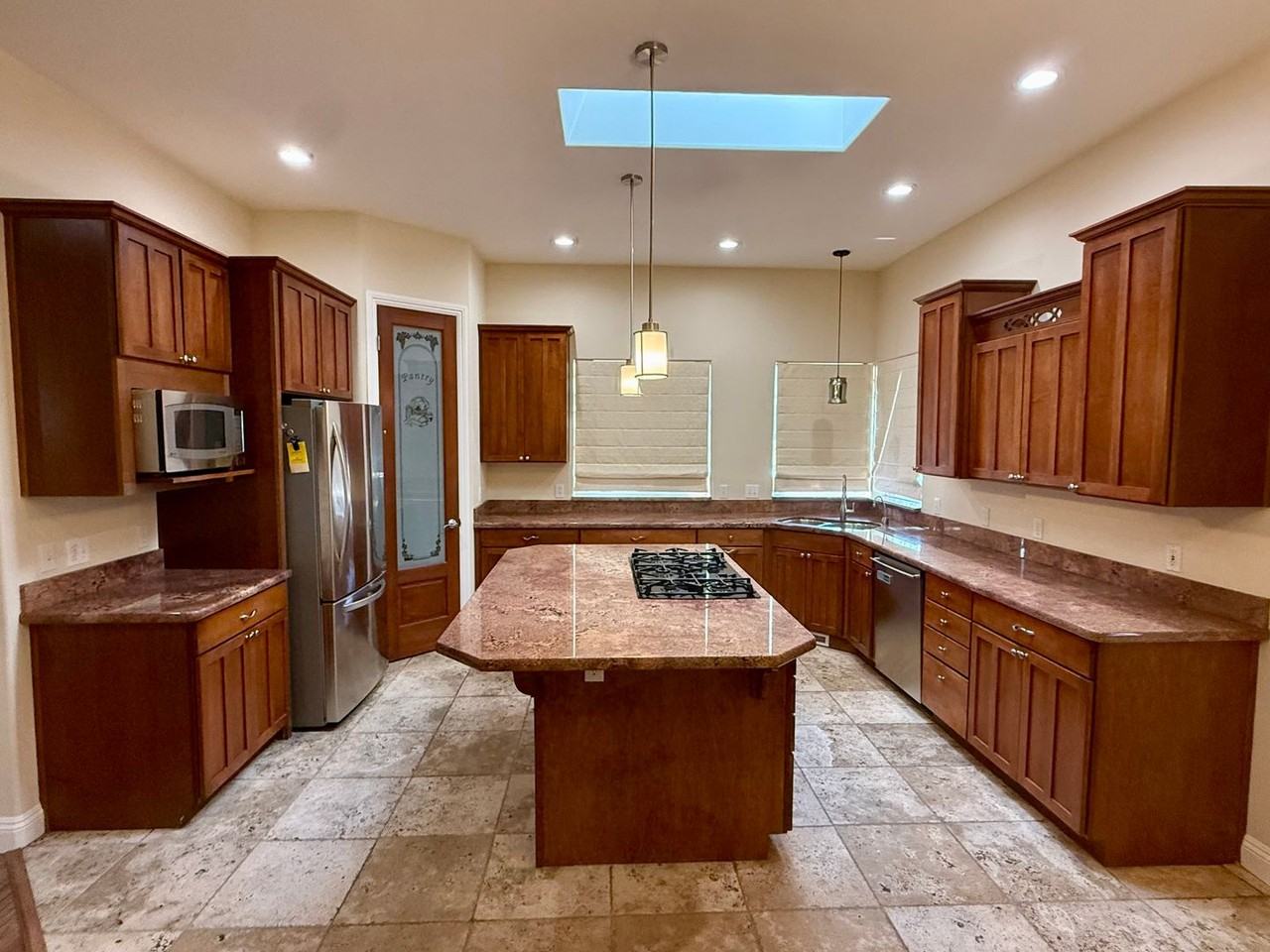1498 Washington Street - Photo 3 of 11