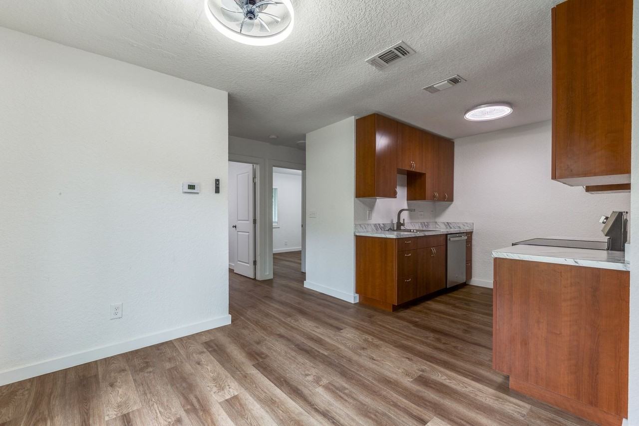 8838 Meadow Trace Street - Photo 5 of 25