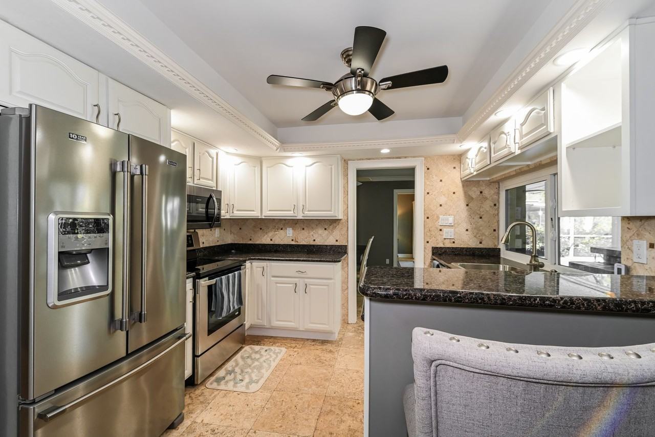 283 Forest Hills Blvd - Photo 2 of 21