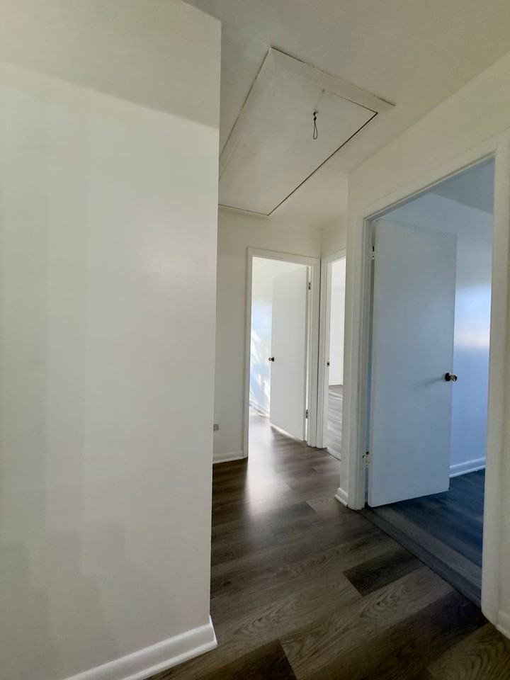 8 King Henry Cir - Photo 7 of 12