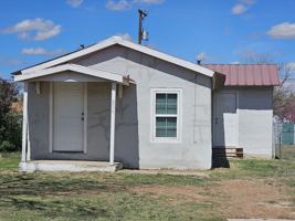 featured image of 306 West 11th Street