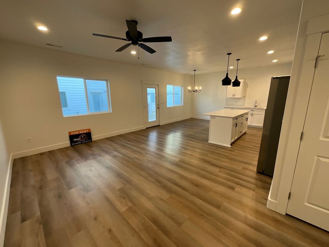 2090 W 1625 S - Photo 6 of 27