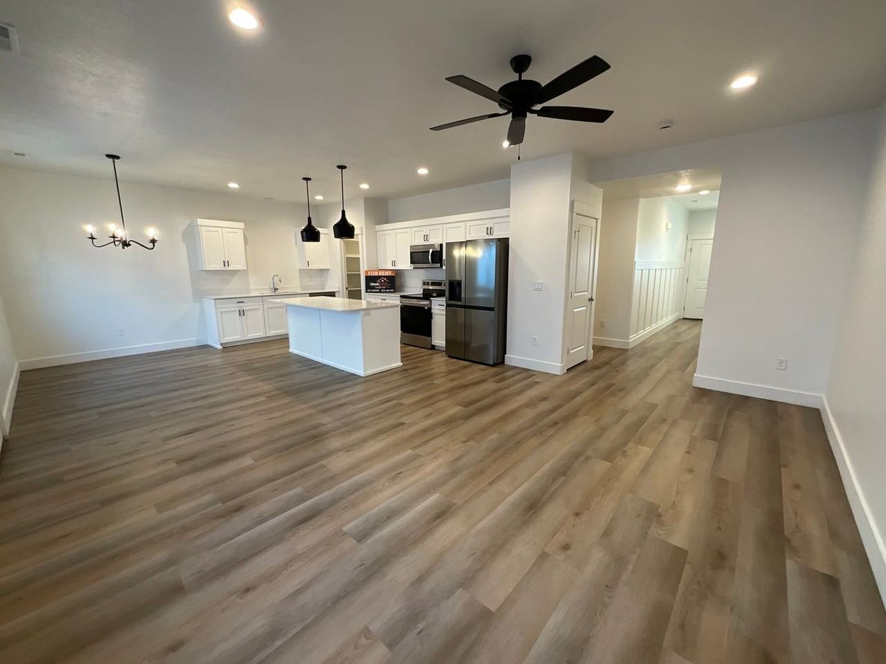 2090 W 1625 S - Photo 7 of 27