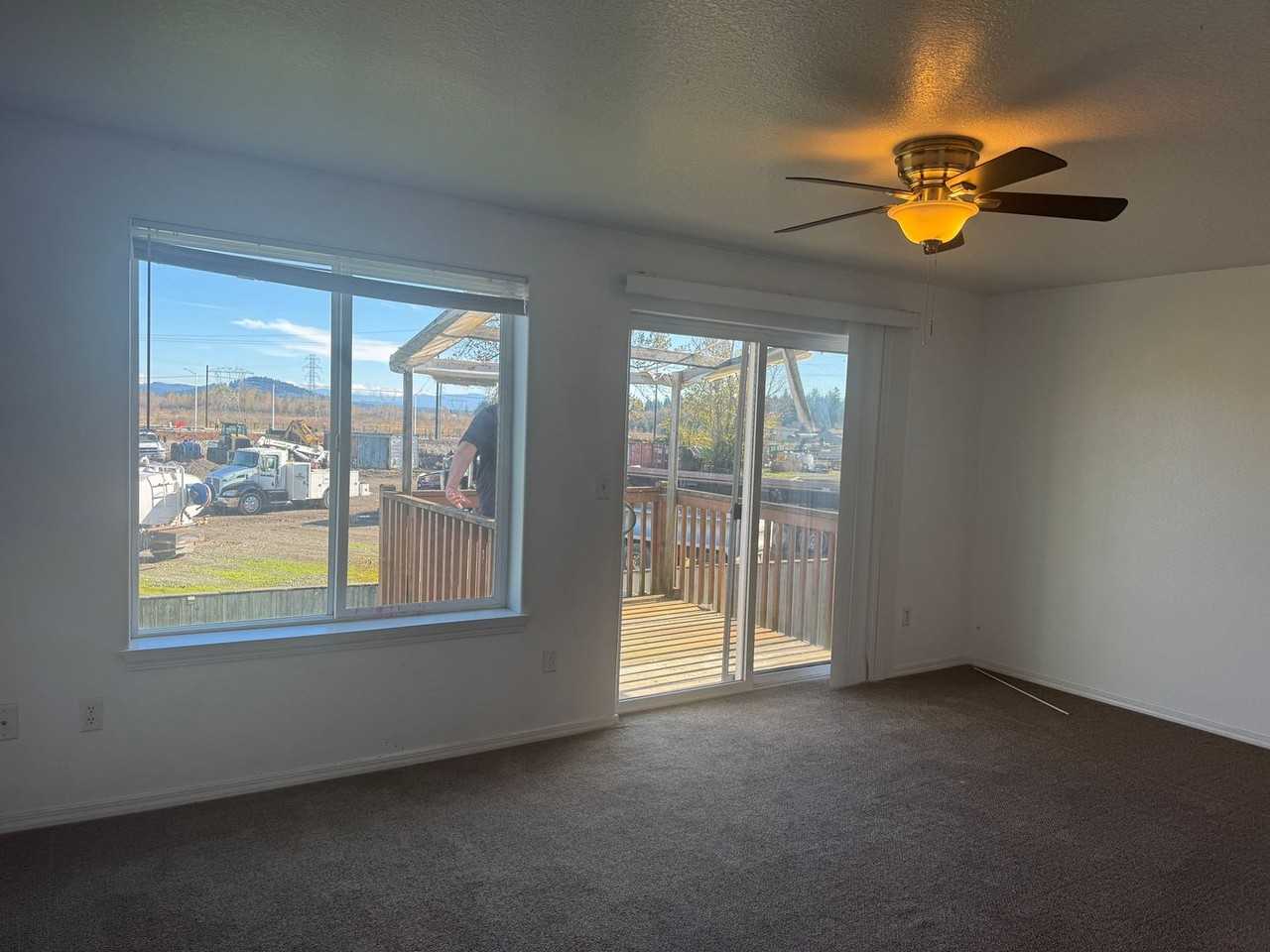 5809 Ne 135th Ave - Photo 3 of 27