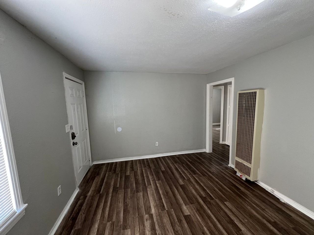 2612 Juniper Ave - Photo 3 of 11