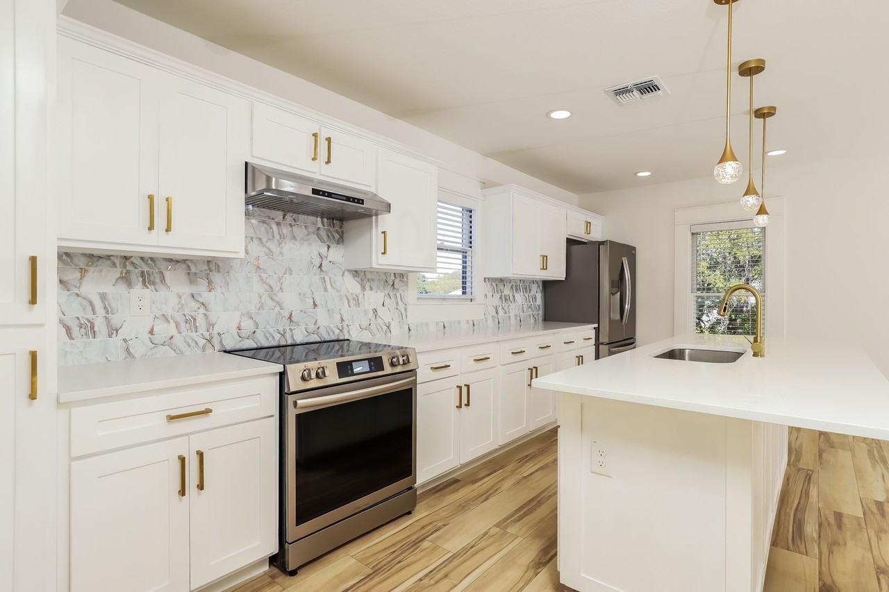 120 120 E Magnolia - 201 #201 - Photo 5 of 16