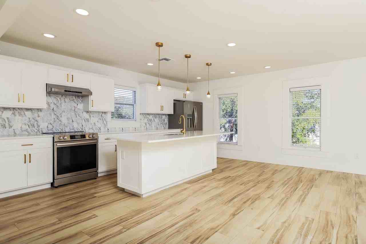 120 120 E Magnolia - 201 #201 - Photo 7 of 16