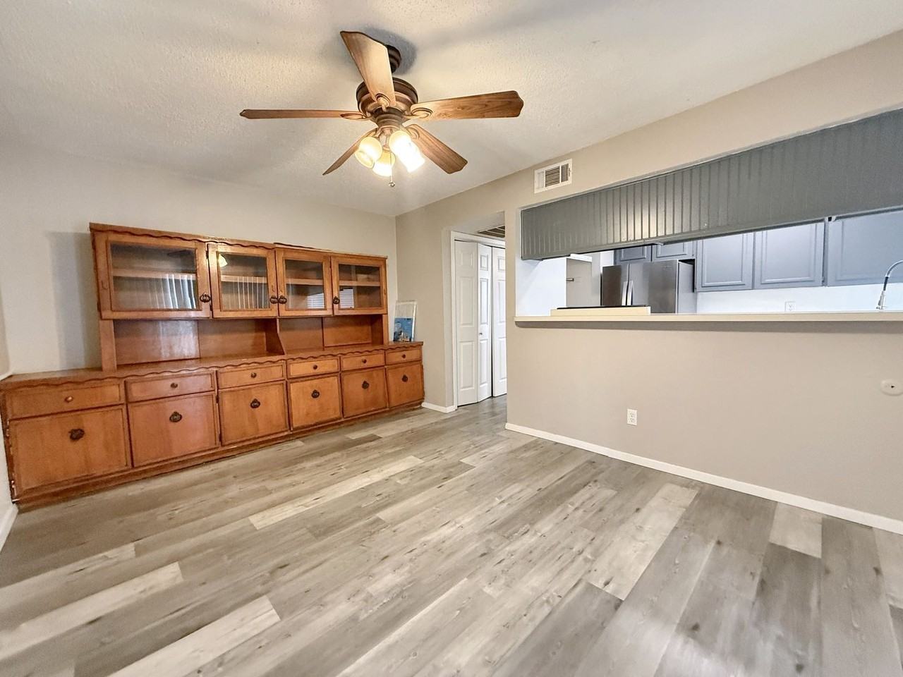 2625 Santiago Cir - Photo 7 of 22