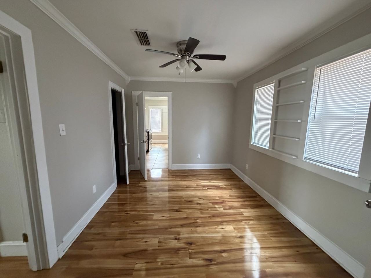 2240 Pin Oak Cir - Photo 6 of 10