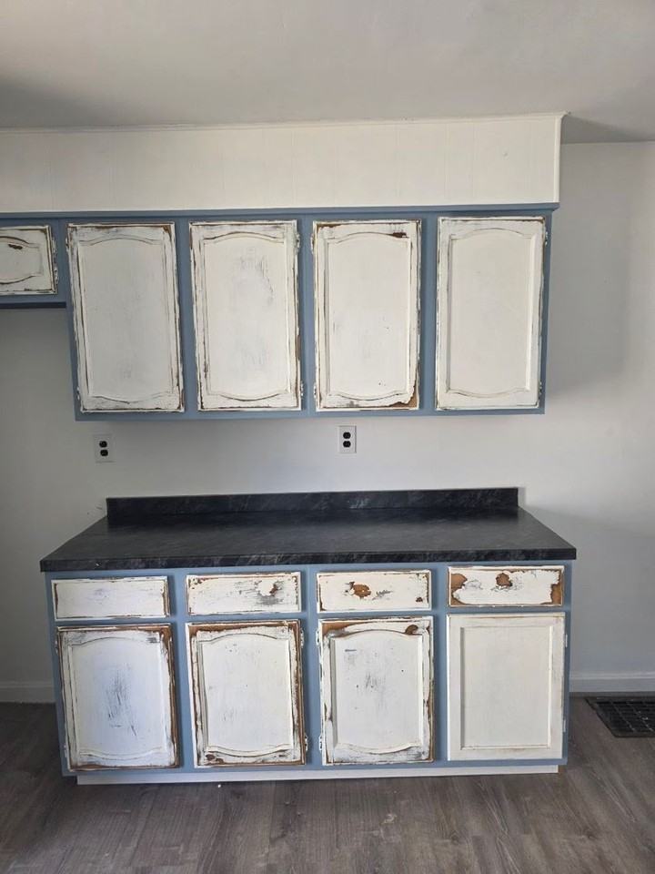 665 North High Street - Photo 4 of 7