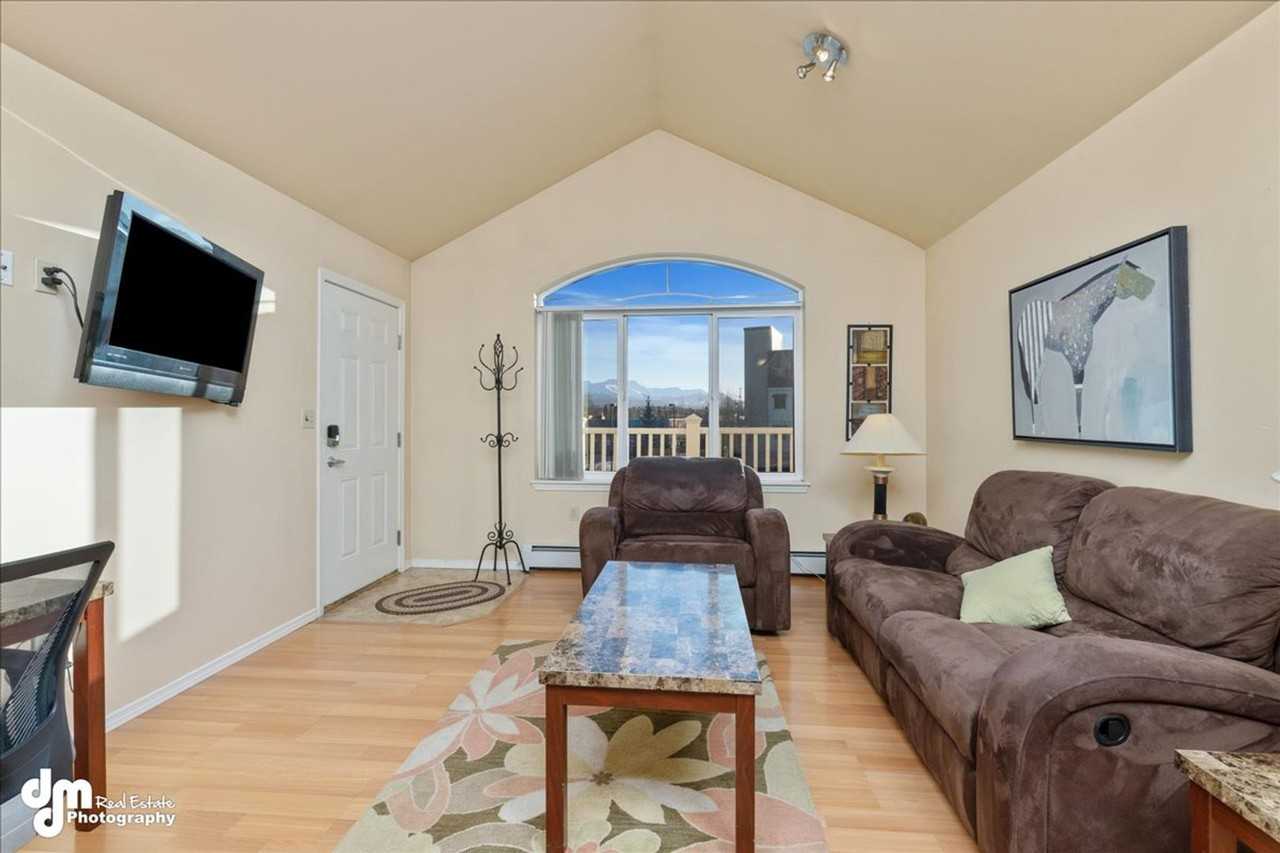 3725 E 43rd Pl - Photo 6 of 17