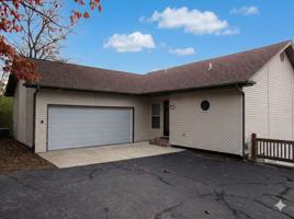 featured image of 32 Tree Frog Ln