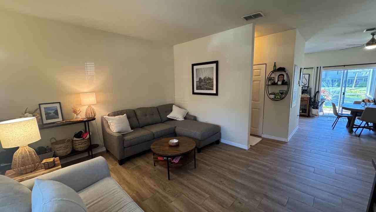 7729 Plantation Cir - Photo 3 of 31