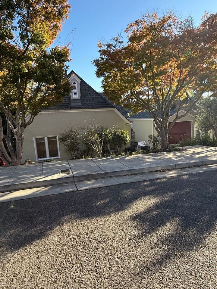 1035 Underhills Road