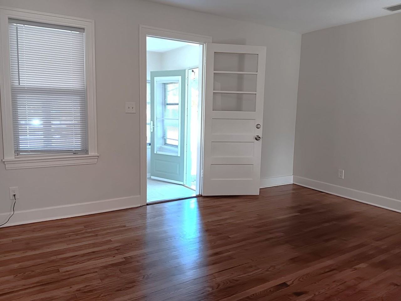 5244 6th Ave N - Photo 3 of 19