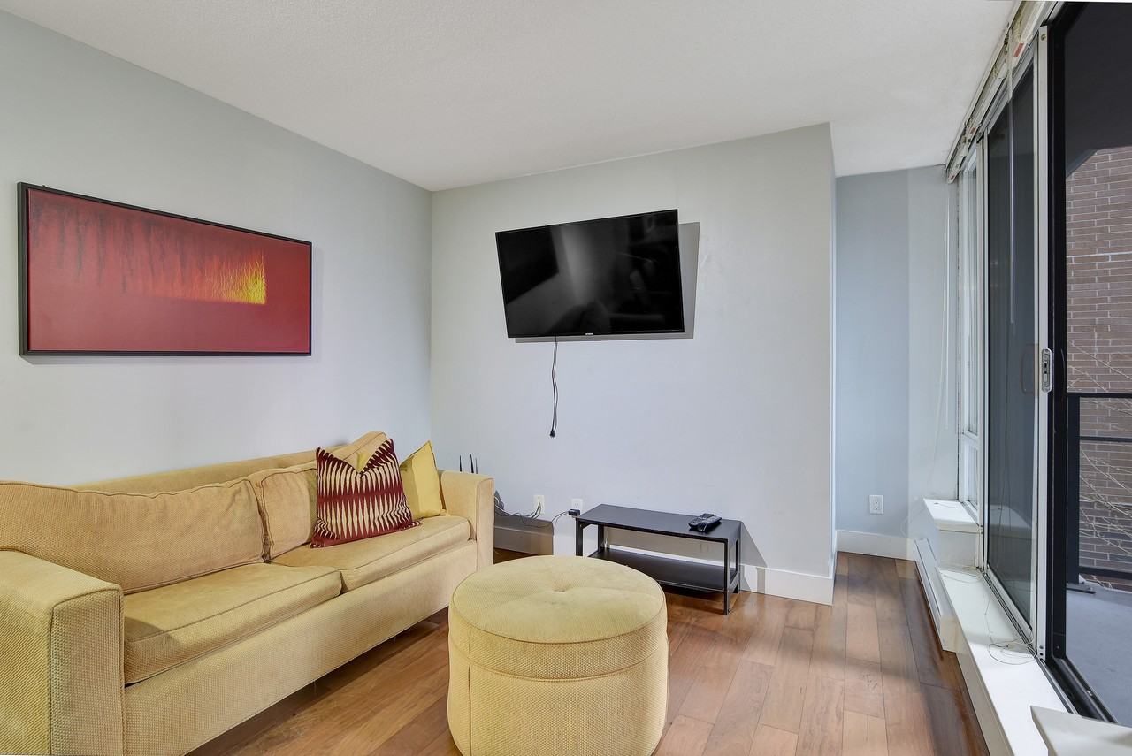 1088 Richards Street #318 - Photo 5 of 18