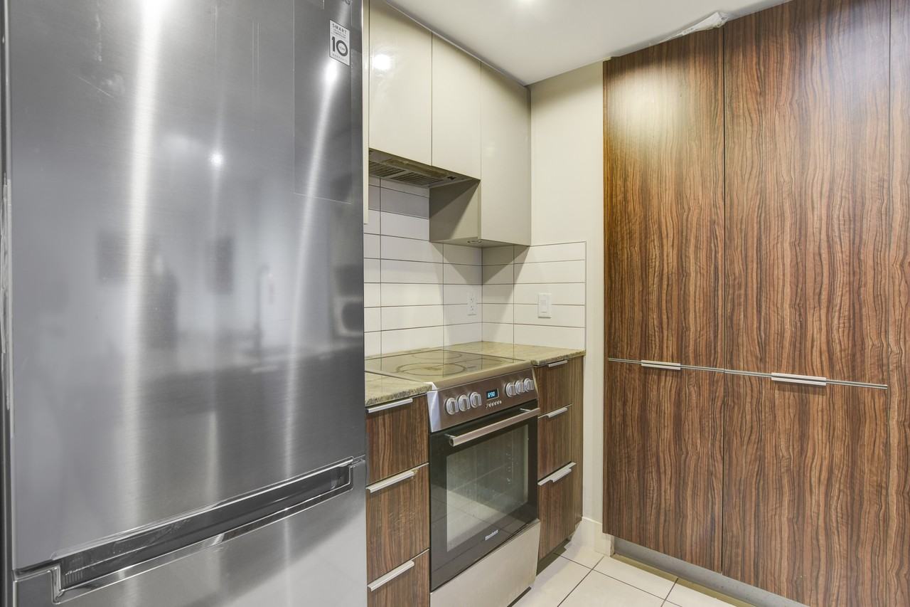 1088 Richards Street #318 - Photo 7 of 18