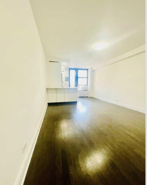 170 E 35th St #6H