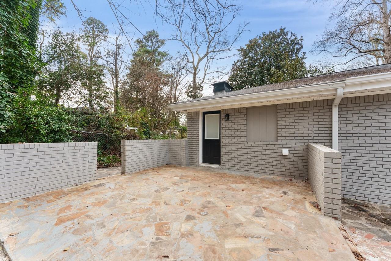 6323 Caroline Ct - Photo 7 of 35