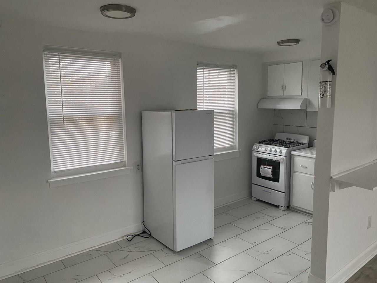 5539 B St #A - Photo 5 of 6