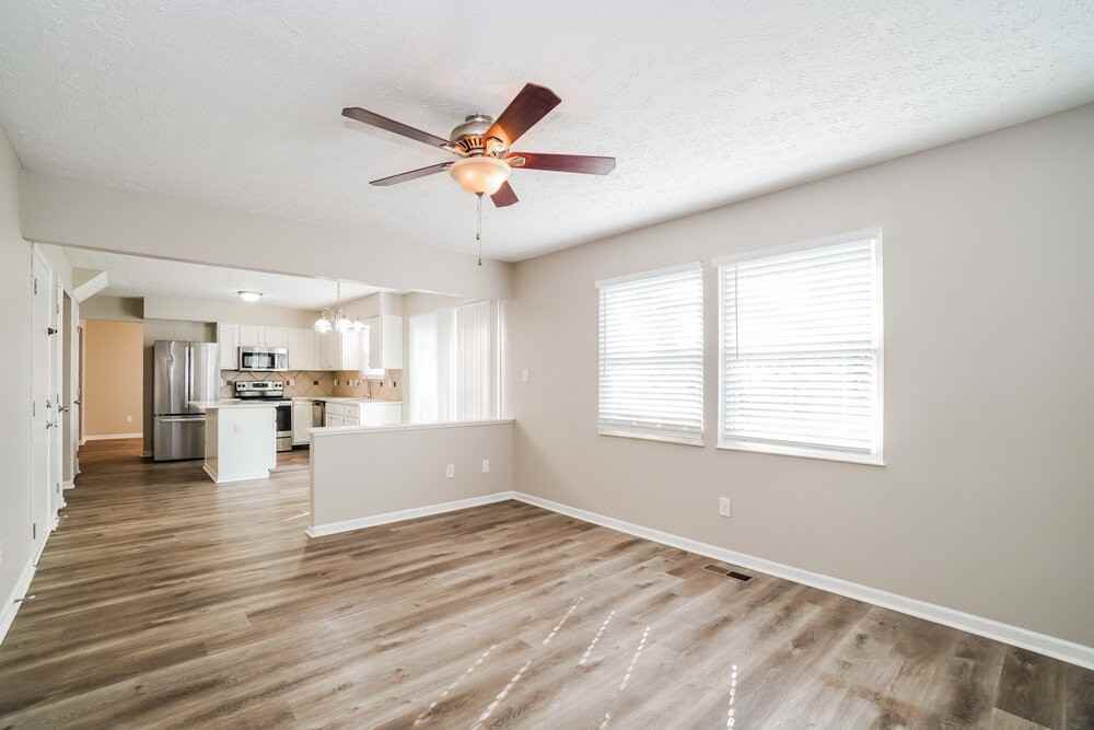 5601 High Arbor Dr - Photo 6 of 17