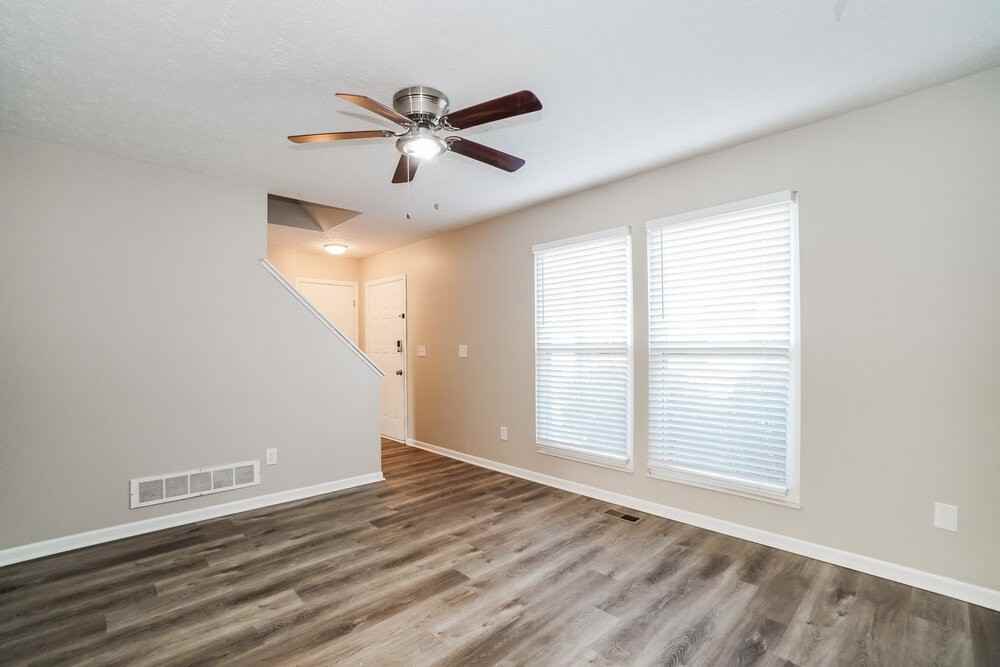 5601 High Arbor Dr - Photo 7 of 17