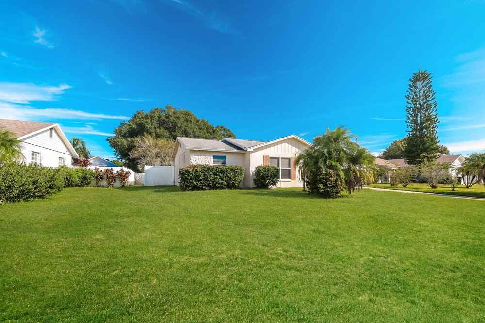 648 Caribou Ct - Photo 3 of 25