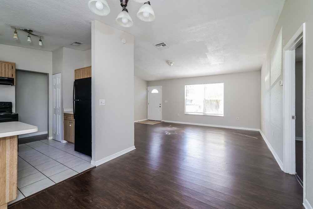 648 Caribou Ct - Photo 7 of 25