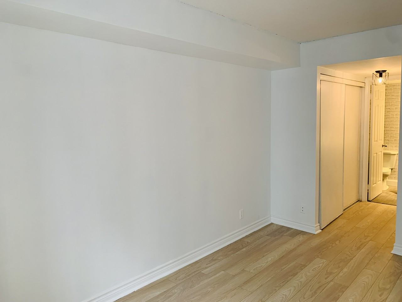 Bay St - Photo 4 of 11