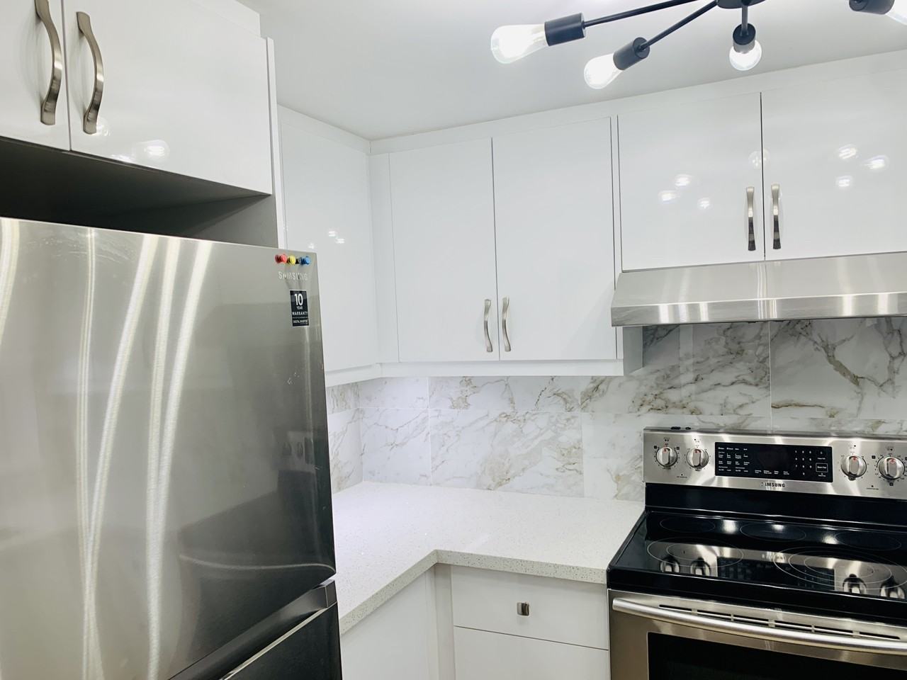 Bay St - Photo 6 of 11